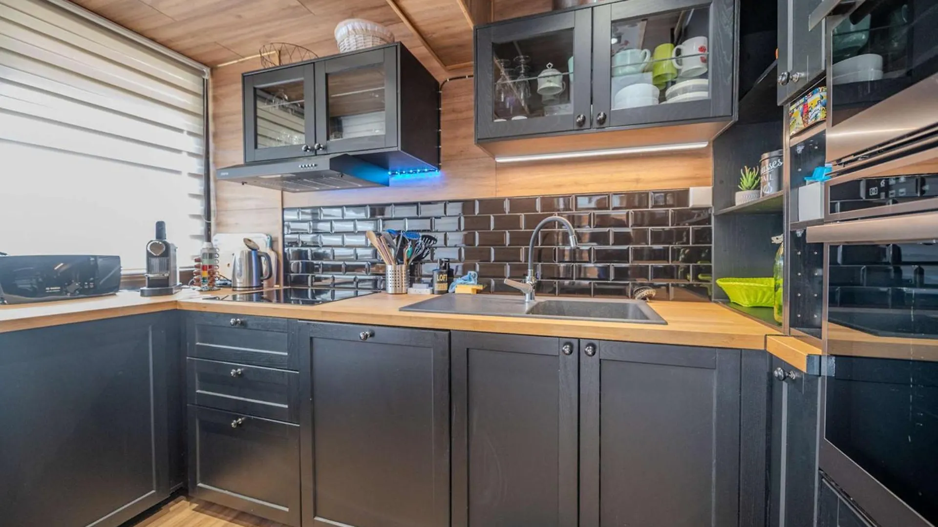 T2- Clim- Plages- Commerces Bormes-les-Mimosas Apartment